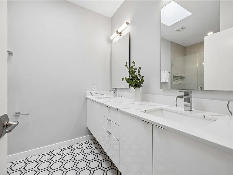 2108 Tillery St #9 — Photo 13