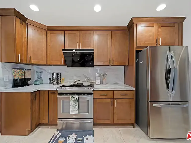 15213 Daphne Ave — Photo 9