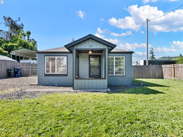 2745 C St, Springfield, OR 97477