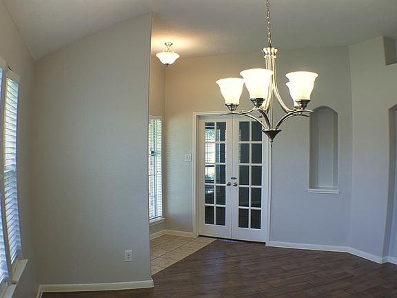 5th image of 131 Tonkawa Canyon Dr