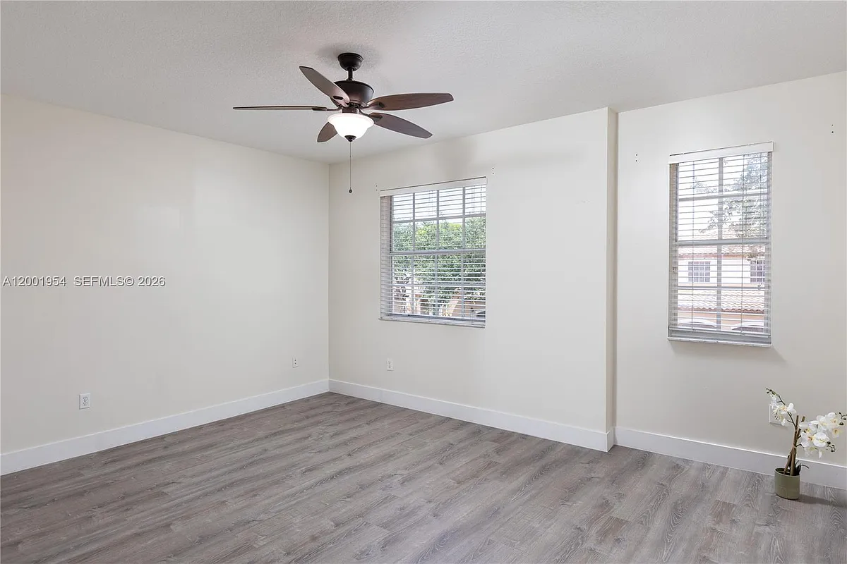 Building Photo - SW 49th Ct