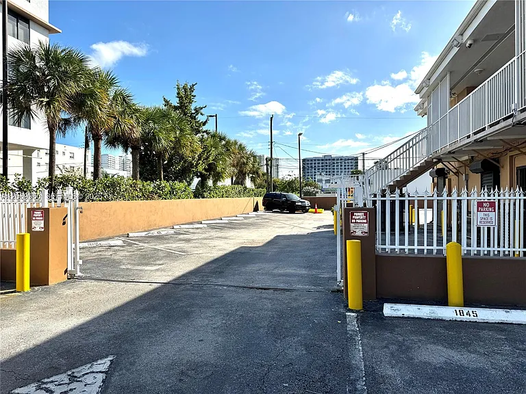 1837 NW 17th Ave #1666 — Photo 4