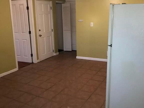 2nd image of 76 Stahley St