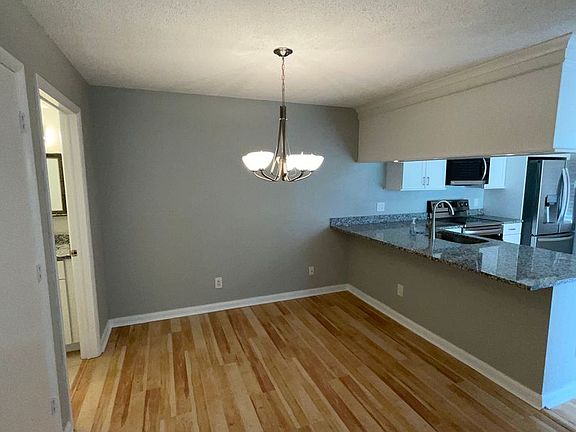 5th image of 2903 SW Lakemont Pl