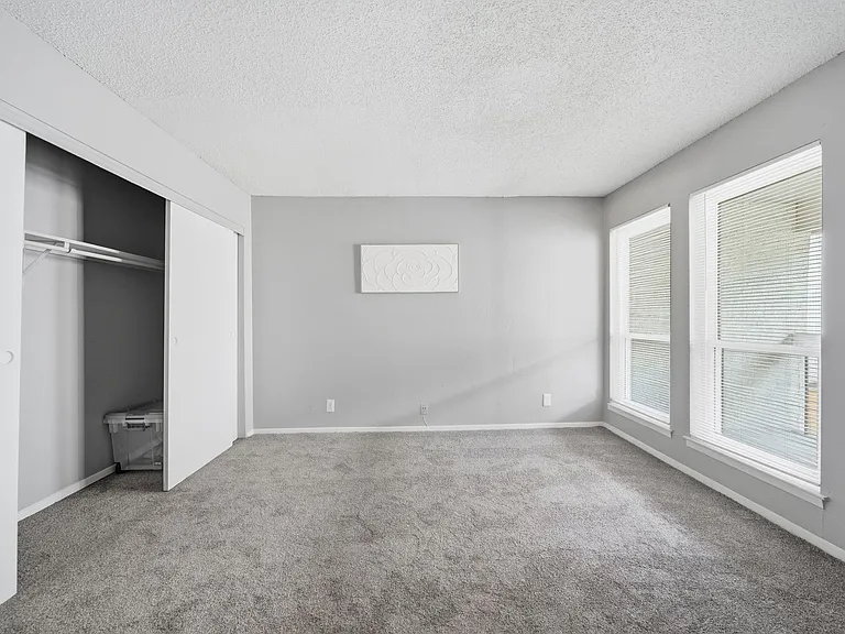 Cedar Park Apartments — Photo 15