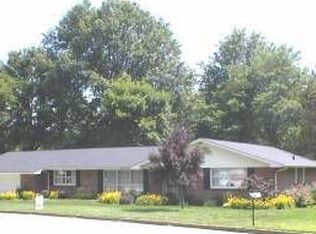 324 W 15th St, Hermann, MO 65041
