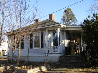 375 Old County Rd, Rockland, ME 04841