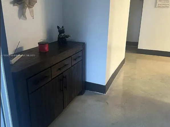 1701 NE 191st St, Miami, FL