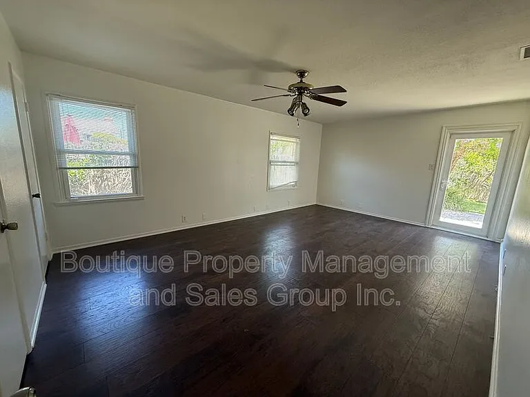 1815 N Westwood Ave #A — Photo 50