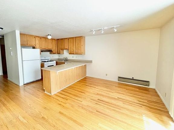 5th image of 3227 16th St APT 1