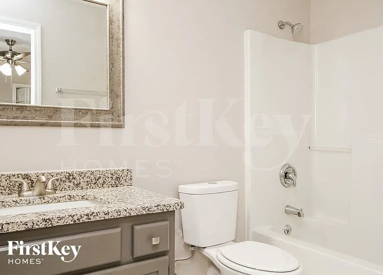 128 Lismark Dr — Photo 10