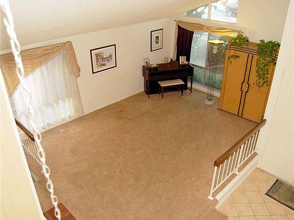 3rd image of 14661 Buckingham Pl