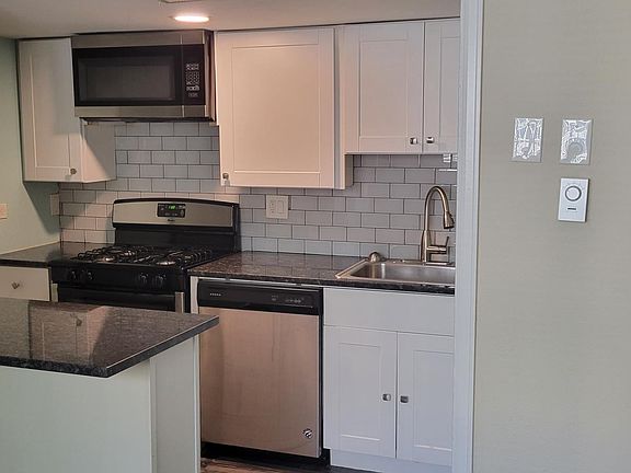 3rd image of 1355 N York St #1