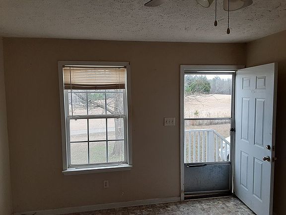 4th image of 2047 Ashland Hwy
