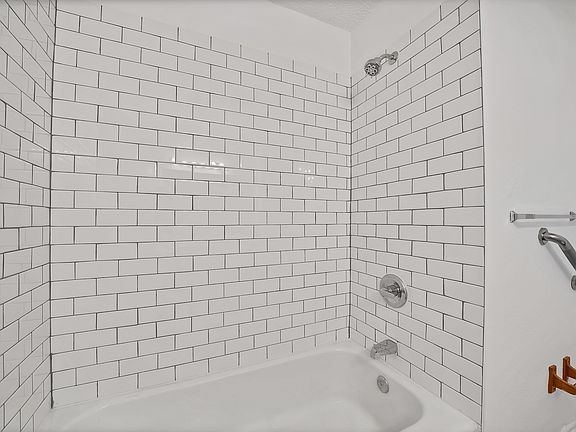 5th image of 6516 Perdido Dr