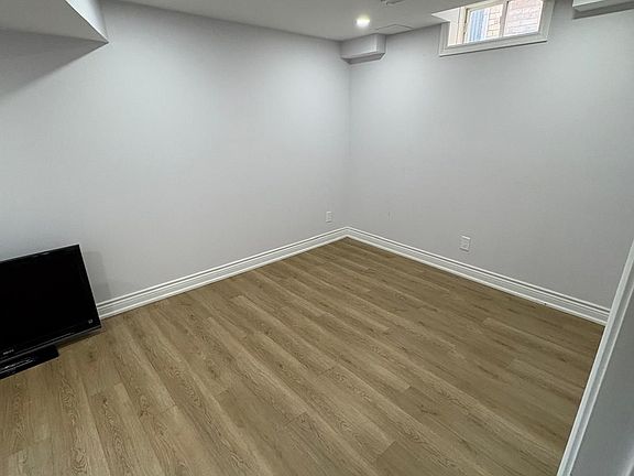 3rd image of 29 Calderstone Rd