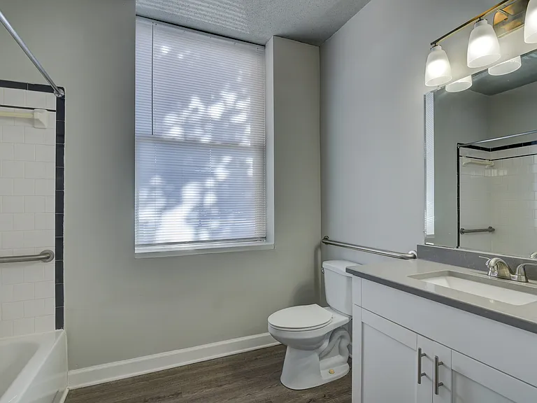 Sydnor Flats — Photo 9