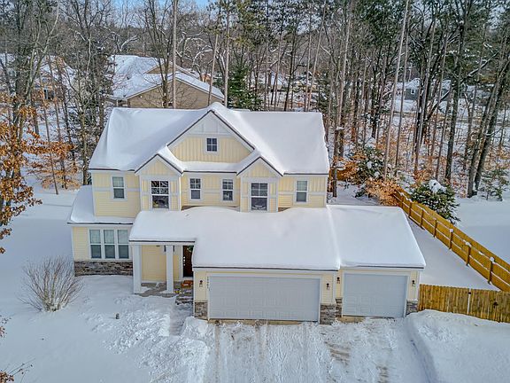 3rd image of 14461 Brigham Dr