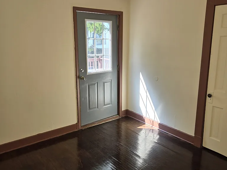3320 Garland Ave — Photo 2