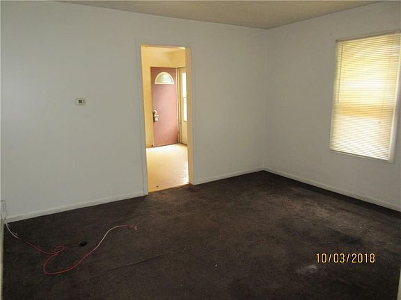 4th image of 2311 S Harlan St