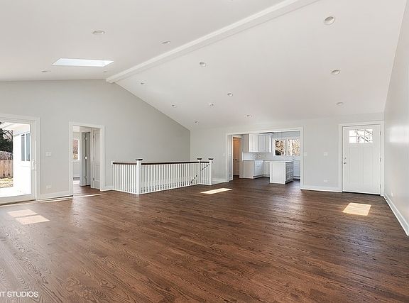 3rd image of 150 Harbor St