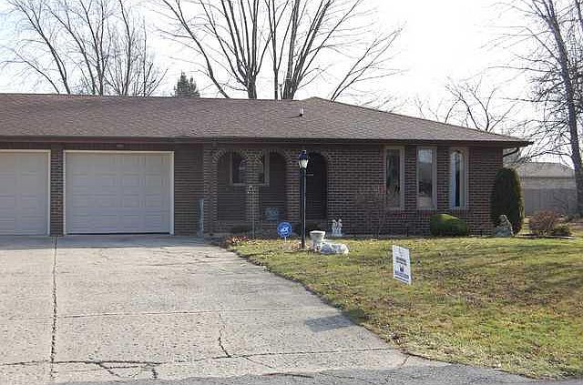 2nd image of 8902 Surrey Dr