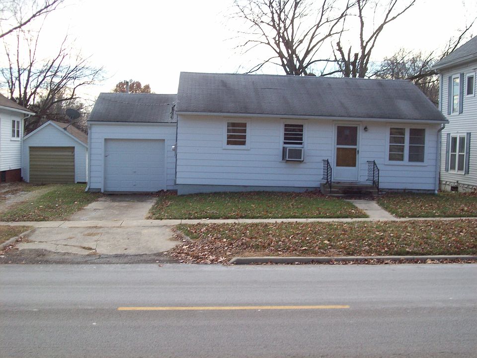 1st image of 804 E College Ave