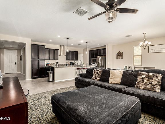 3rd image of 18237 W VIA MONTOYA Drive