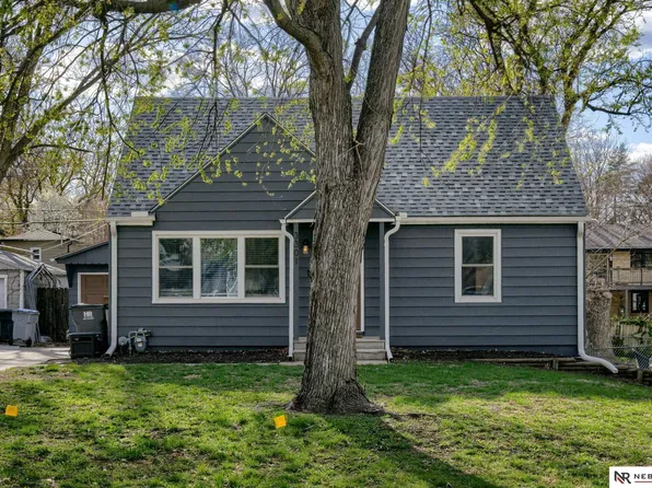 3301 S 44th St, Lincoln, NE 68506