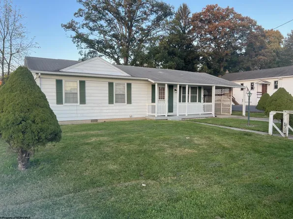 706 W Central St, Elkins, WV 26241