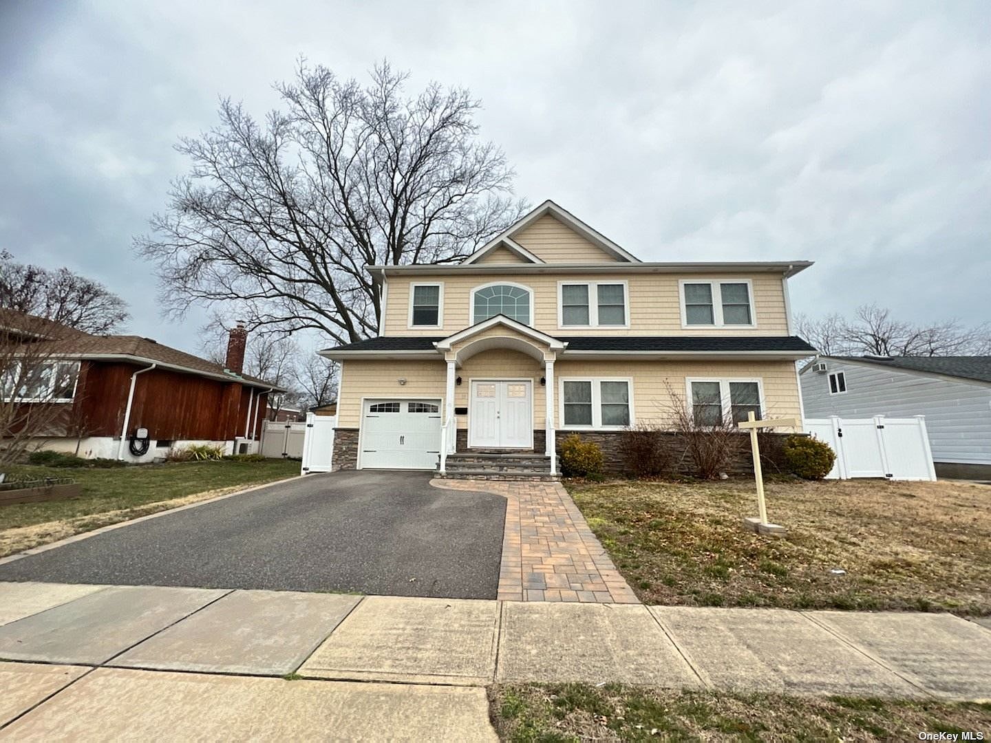 10 Lincoln Road N, Plainview, NY 11803 Zillow