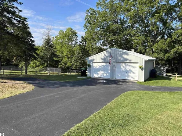 210 Spring St #22, Kingsley, MI 49649