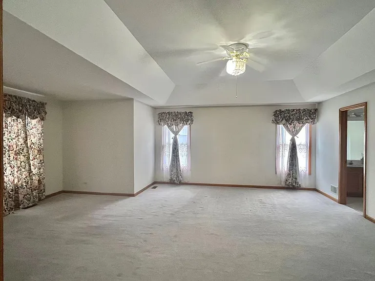 780 Sigmund Rd — Photo 11