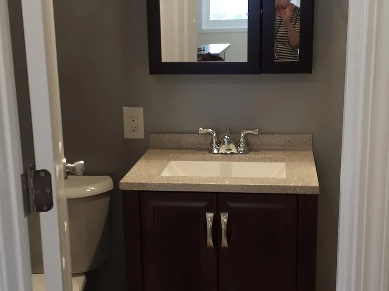 357 Hawthorne Ave #C — Photo 1