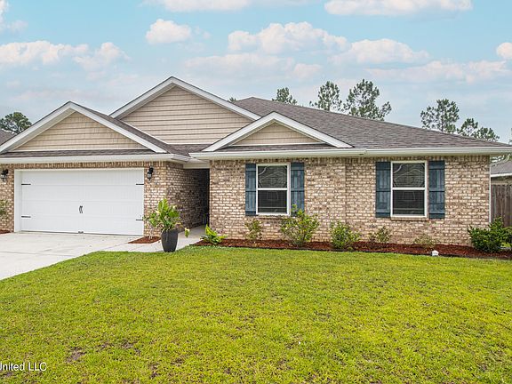 2nd image of 11 Whisperwood Ln