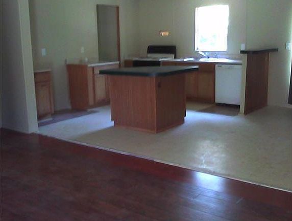 4th image of 10016 Private Road 3814