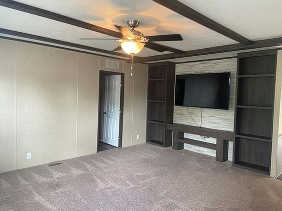 2nd image of 153 Oak Creek Dr #153