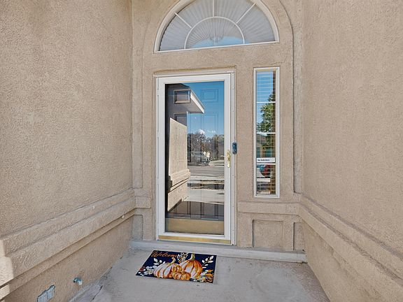 4th image of 9804 Tapatio Dr NW