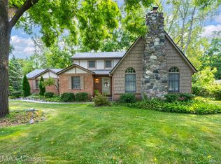 43421 Cottisford St, Northville, MI 48167