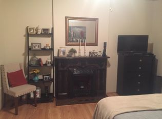 1147 W Grand Ave, Chicago, IL 60642