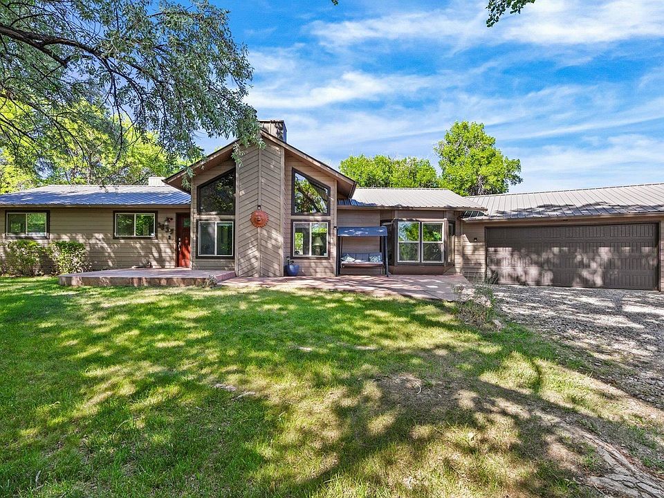 1st image of 2635 Central Dr