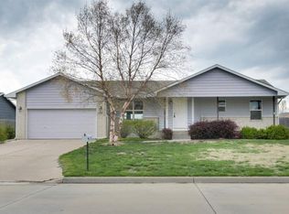 210 Victoria Rd, Newton, KS 67114