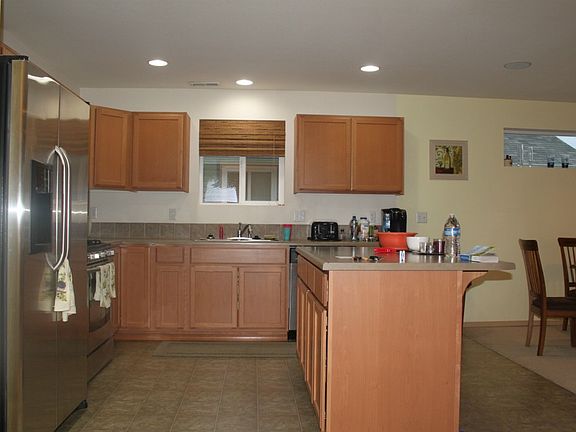 2nd image of 429 Milwaukee Blvd S