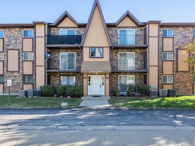 1234 Chalet Rd APT 301, Naperville, IL, 60563