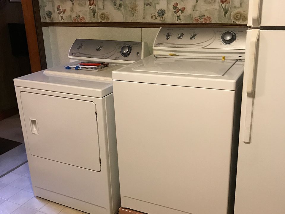 1st image of 1131 E Irvin Dr