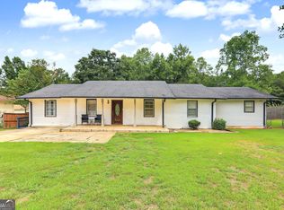 307 Elizabeth Ln, Griffin, GA 30223