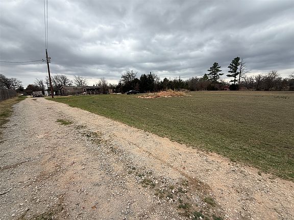 4th image of 353 County Road 1260