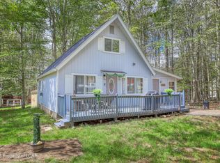 8940 Deerfield Rd, Tobyhanna, PA 18466