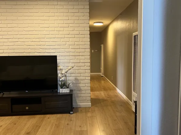 280 Easy St APT 117, Mountain View, CA 94043