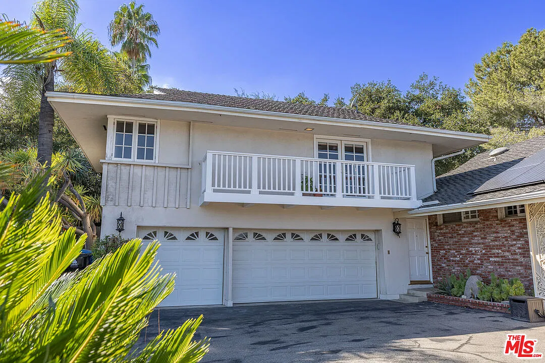 3 bed, 2.0 bath, 1260 sqft, $3,800 — Photo 1